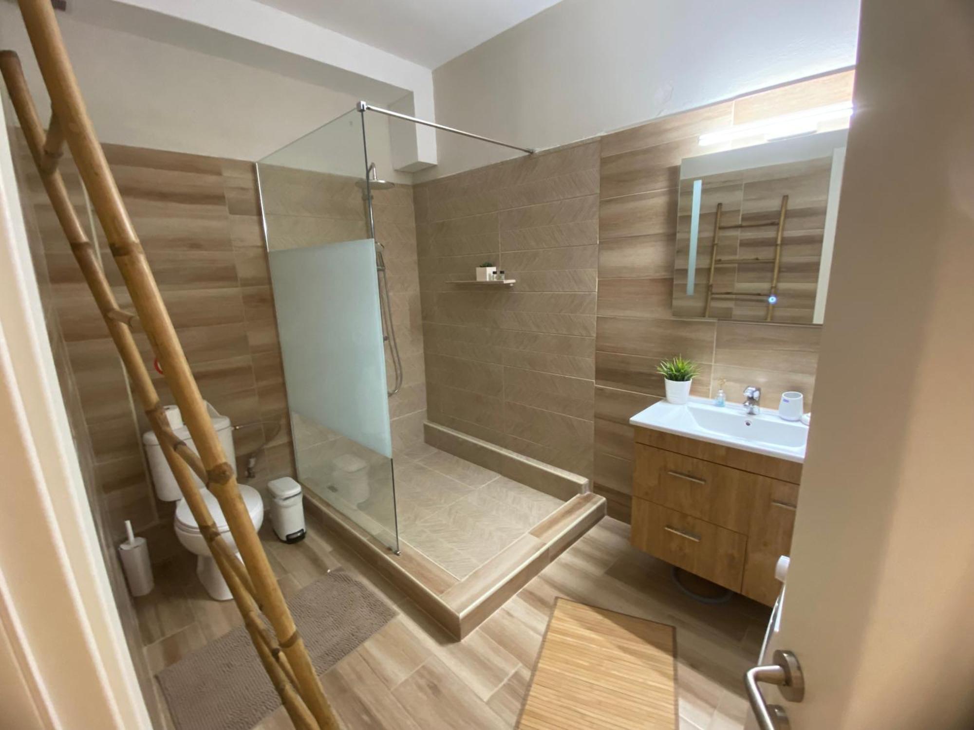 Lmj Apartments อาร์เตมีดา ภายนอก รูปภาพ